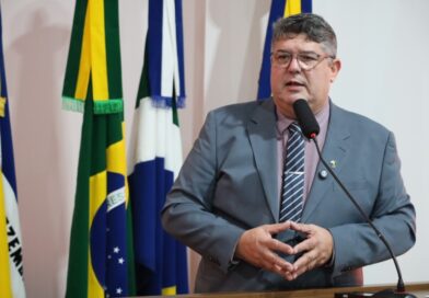 Yuri pede e Estado faz convênio de R$ 9,5 milhões para asfaltar Jardim Pelicano e Carisma