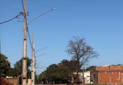 Jardim Pelicano: Ação de Yuri garante iluminação de LED no bairro