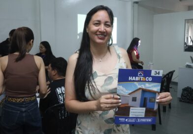 Prefeitura entrega termos de compromisso e viabiliza sonho da casa própria na Capital