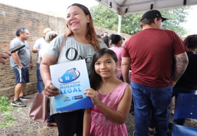 Dourados: Prefeitura regulariza mais de 2 mil imóveis e garante segurança jurídica às famílias