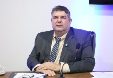 Yuri pede revitalização de quadra de escola indígena antes dos jogos escolares